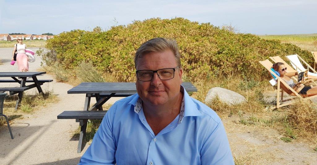Sommersnak med Kenneth Gtterup - Dines Bog