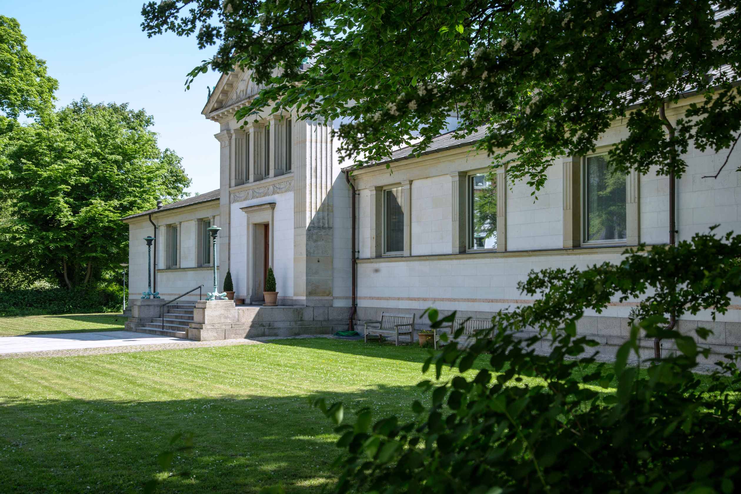 Dines Bogø