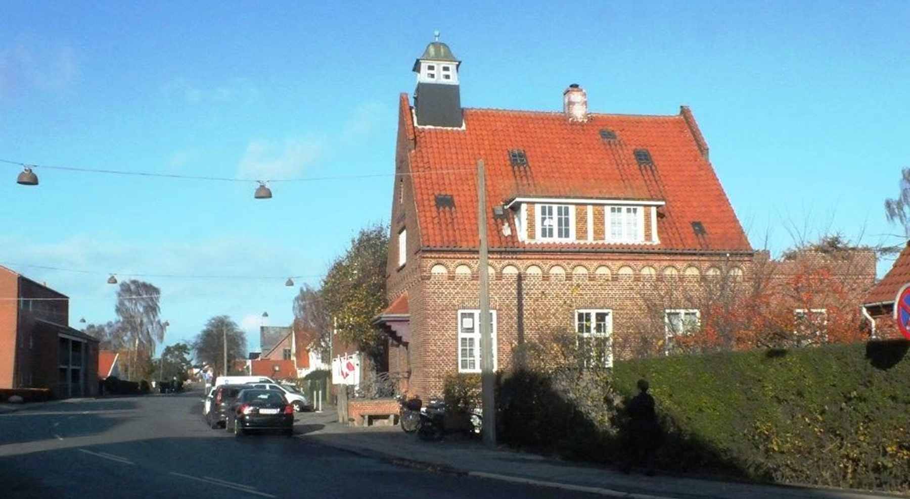 Det gamle Rådhus på Stationsvej 5 - Dines Bogø